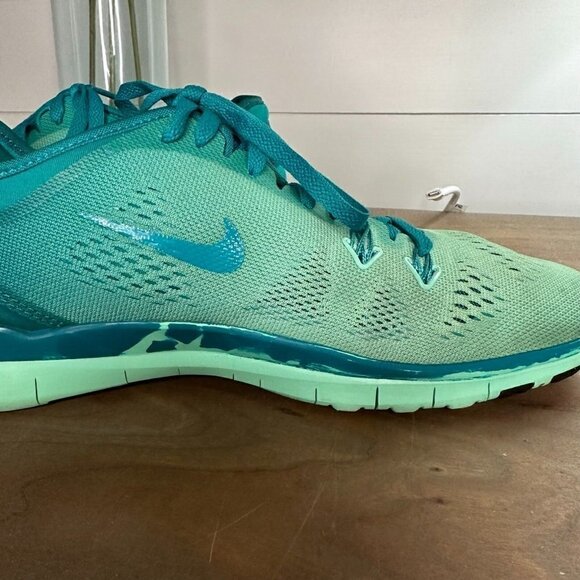 Nike Free TR Fit 5 NikeiD Custom Teal Ombre Training Sneaker Size 8.5 - Picture 7 of 9